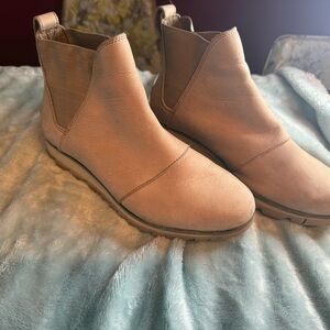 Sorel Women's Light Brown Ankle Booties